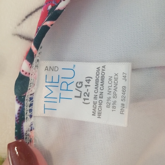 Time and Tru Swimsuit - Picture 8 of 9